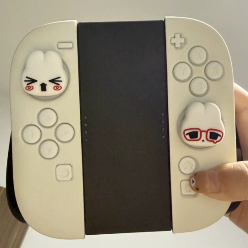 귀여운 만화 복고풍 안경 토끼 실리콘 엄지 그립 스위치 - Gaming Accessories In China 리뷰 및 가격